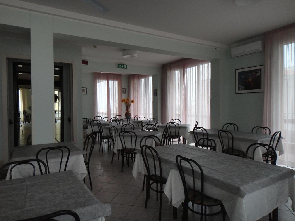 Hotel Acapulco Viserbella di Rimini Exterior photo